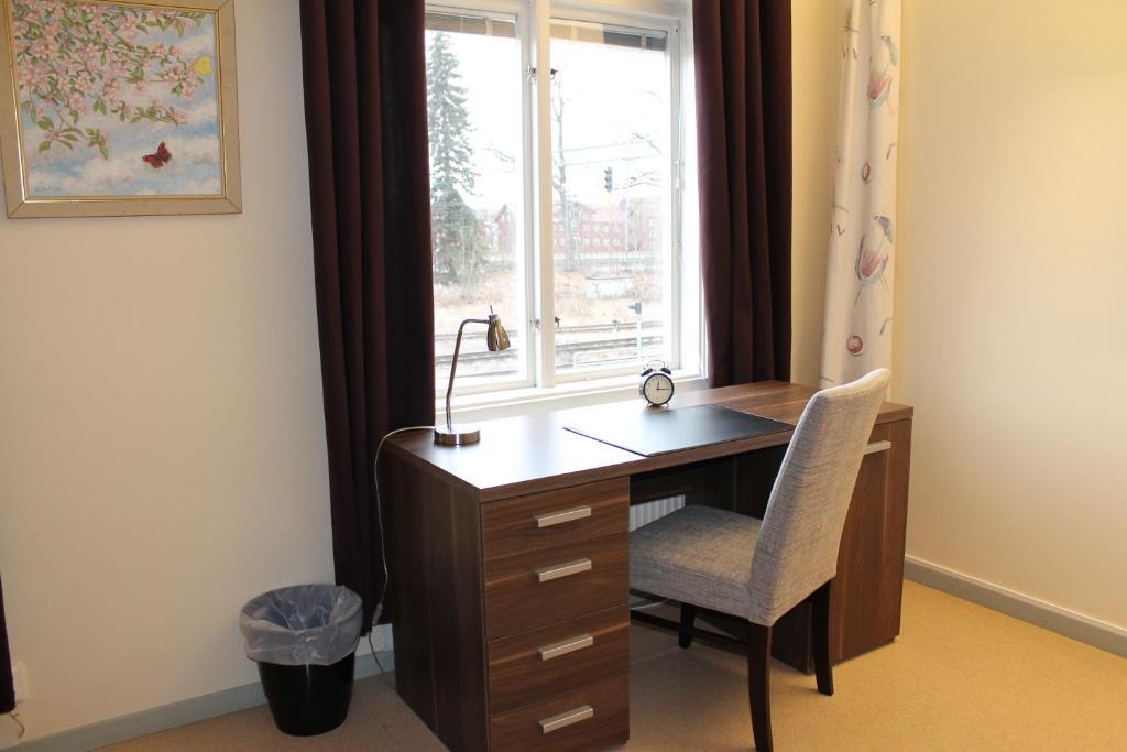 Stationshusets Hotell Och Cafe Köping Habitación foto